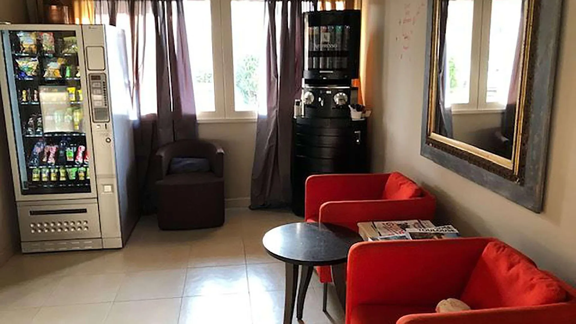 Kyriad Toulouse Blagnac Aeroport 3*,